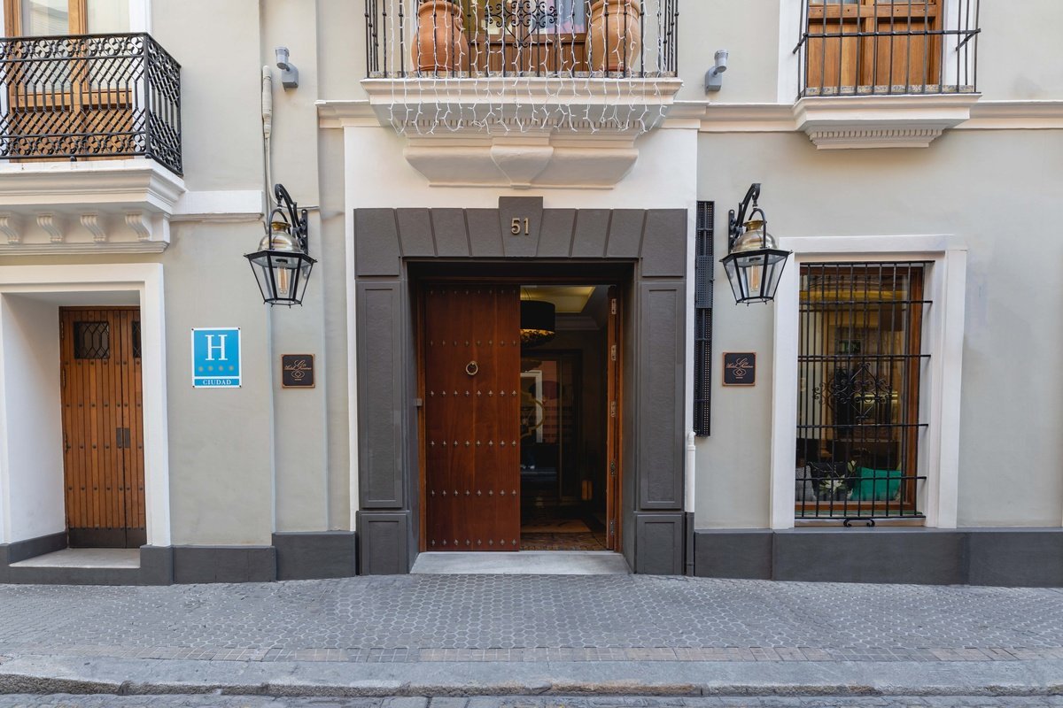 El hechizo histórico de una casa palacio Hotel Gravina 51 Sevilla