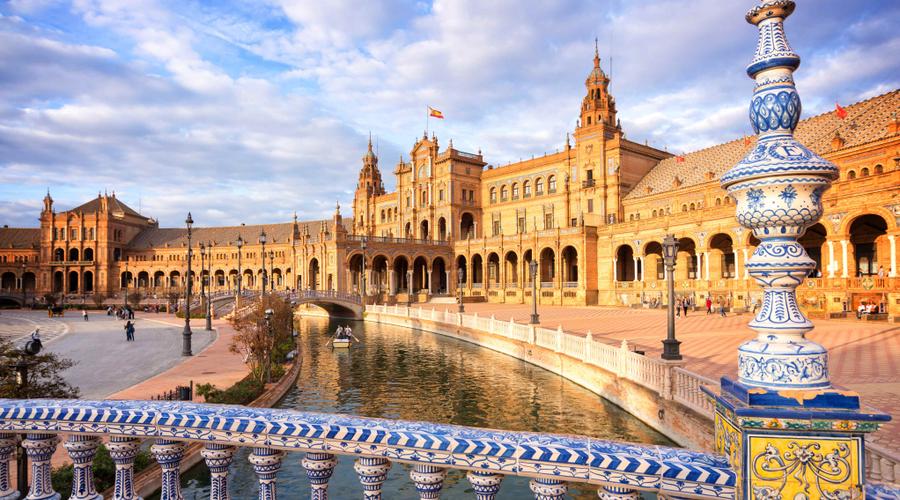 Plaza de España de Sevilla: historia, arquitectura y visita imprescindible Hotel Gravina 51 Plaza de España de Sevilla: historia, arquitectura y visita imprescindible Hotel Gravina 51